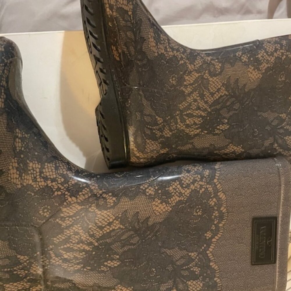 Valentino Garavani Black Lace Print Rubber Rain Boots EU 40 US 6.5